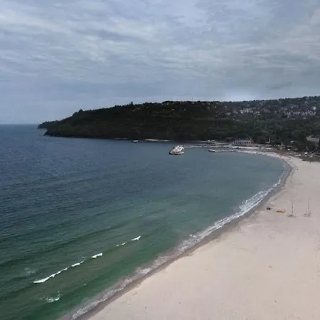 Cozy 2 Bedroom With Terrace Near The Beach And Park * Warna