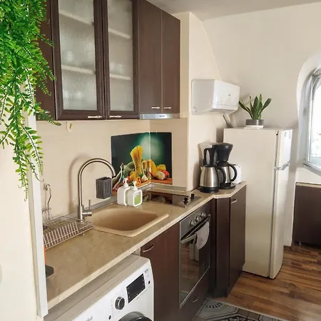 Cozy 2 Bedroom With Terrace Near The Beach And Park Warna