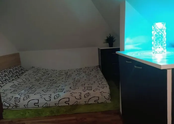 Cozy 2 Bedroom With Terrace Near The Beach And Park Βάρνα