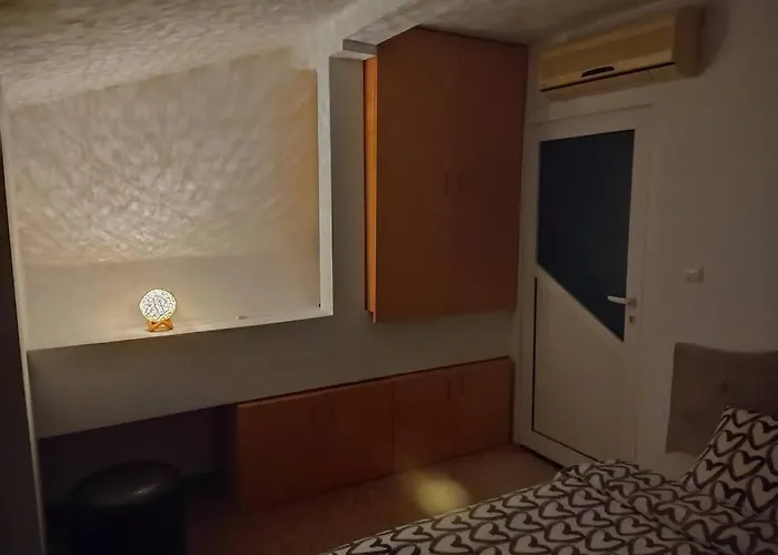 Cozy 2 Bedroom With Terrace Near The Beach And Park