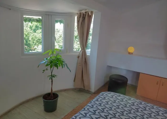 Διαμέρισμα Cozy 2 Bedroom With Terrace Near The Beach And Park Βάρνα
