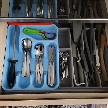 Апартаменти Cozy 2 Bedroom With Terrace Near The Beach And Park Варна