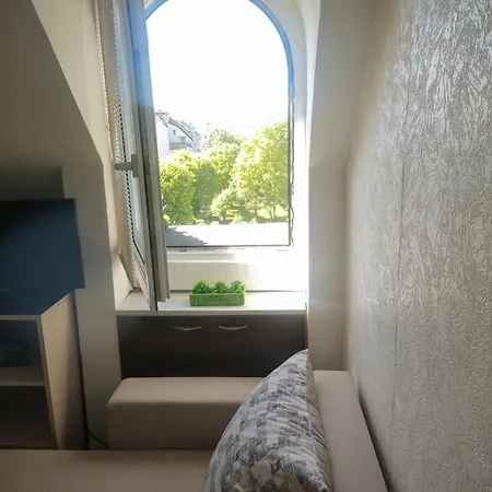 Апартаменти Cozy 2 Bedroom With Terrace Near The Beach And Park *