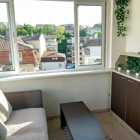 Апартаменти Cozy 2 Bedroom With Terrace Near The Beach And Park *