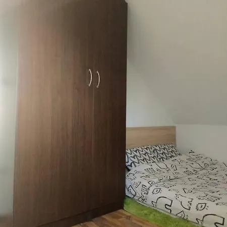 Апартаменти Cozy 2 Bedroom With Terrace Near The Beach And Park