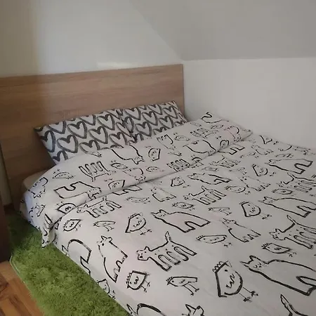 Апартаменти Cozy 2 Bedroom With Terrace Near The Beach And Park *