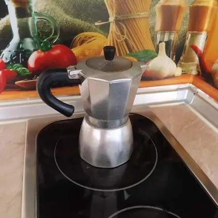 Апартаменти Cozy 2 Bedroom With Terrace Near The Beach And Park