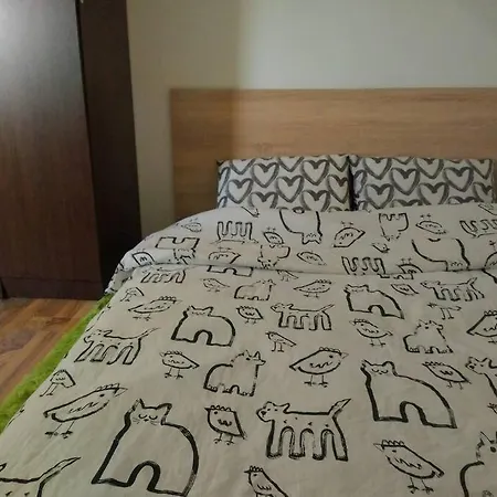 Апартаменти Cozy 2 Bedroom With Terrace Near The Beach And Park