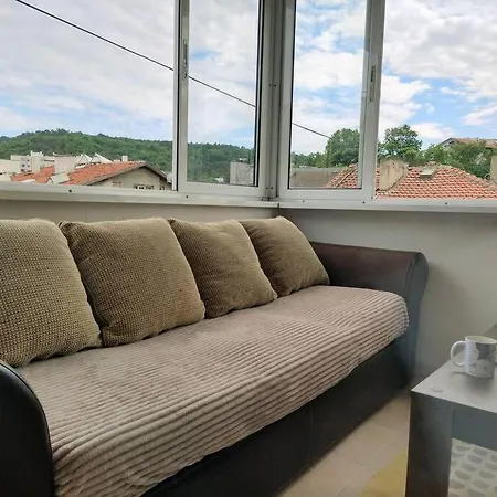 Апартаменти Cozy 2 Bedroom With Terrace Near The Beach And Park