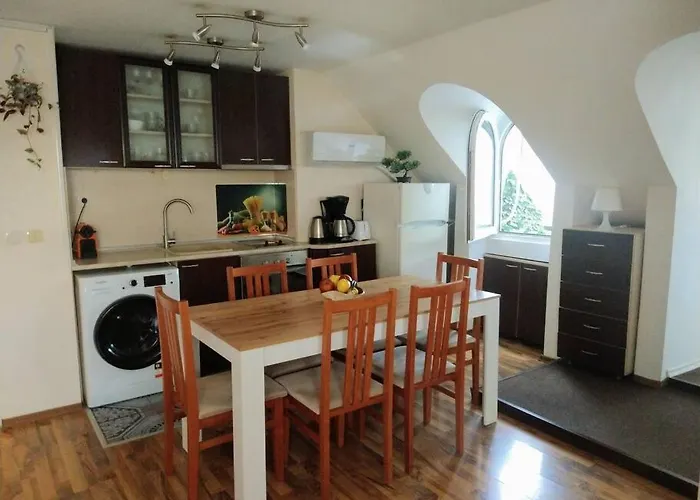 Cozy 2 Bedroom With Terrace Near The Beach And Park