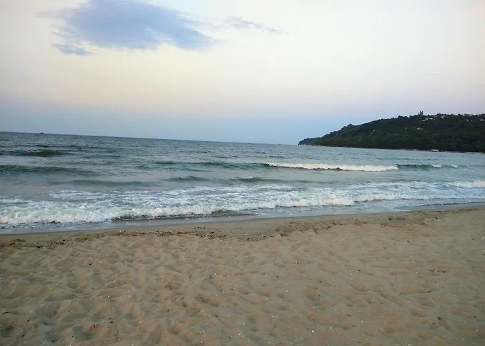 公寓 Cozy 2 Bedroom With Terrace Near The Beach And Park