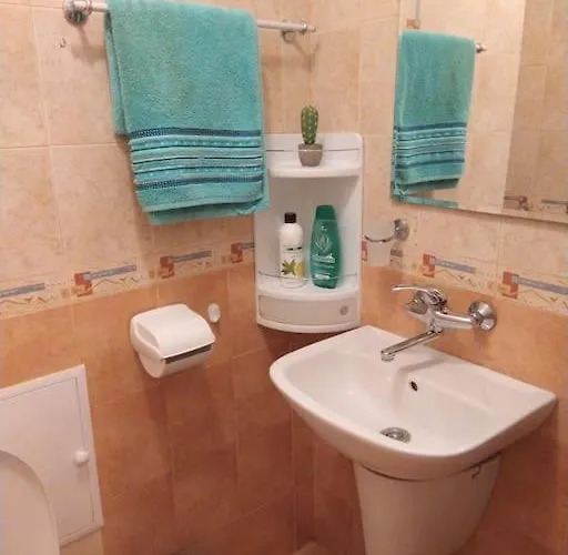 公寓 Cozy 2 Bedroom With Terrace Near The Beach And Park 瓦爾納